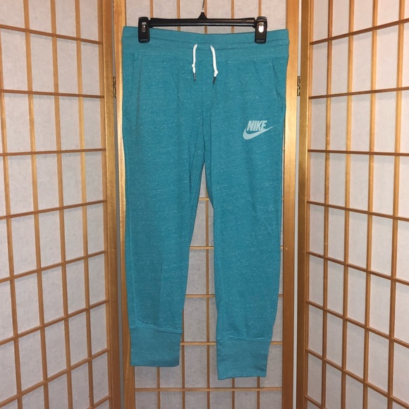 Nike Pants - Women's Nike Sportswear Gym Vintage Capri Pants